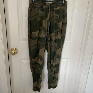 XS Hollister Joggers